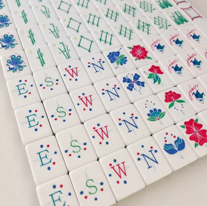 Crystal Cyan Mahjong Set, 160 Tiles