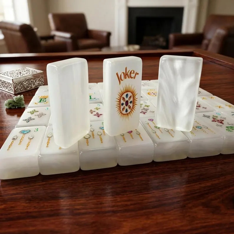 Mother-of-Pearl & Gold Mahjong, 160 Tiles
